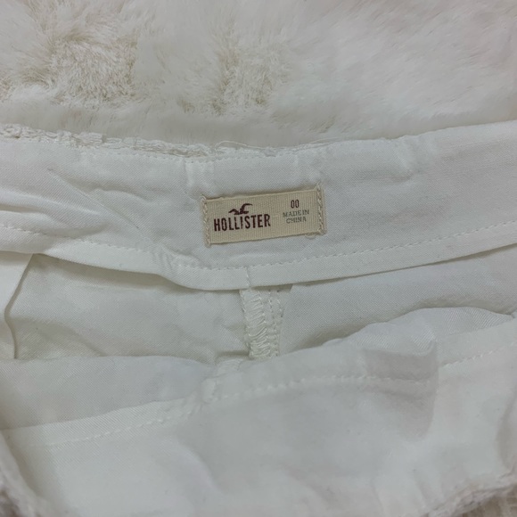 Hollister Summer Shorts - Picture 4 of 7